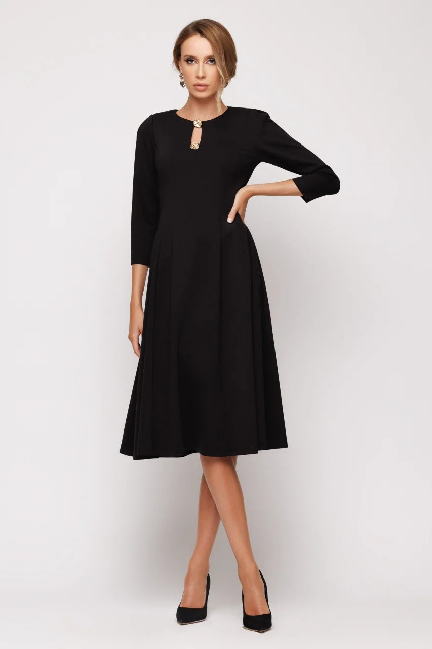 Rochie Office cu Decolteu Keyhole și Nasturi Decorativi