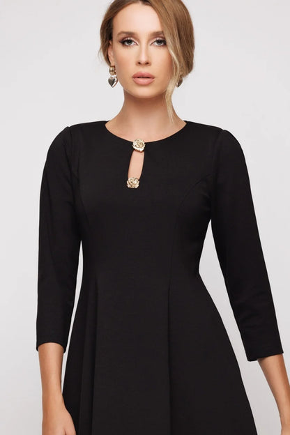 Rochie Office cu Decolteu Keyhole și Nasturi Decorativi